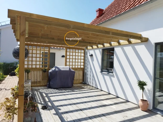 Pergolamarkis vid uteplats i Svarte – Projekt nr 30