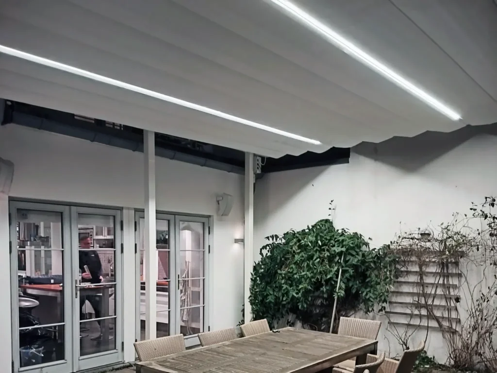 LED belysning pergolamarkis 2 - pergolasegel.se