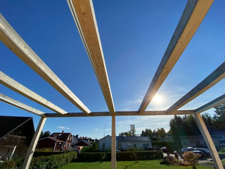 Pergolamarkis vid uteplats i Karlstad – Projekt nr 60 utan siffra 6